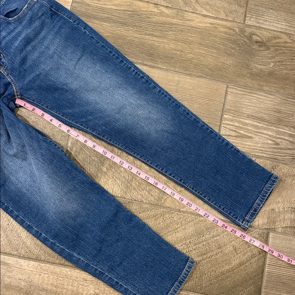 Levi’s Boyfriend Jeans Size 29 Cropped Straight Leg Mid Rise Stretch - Picture 10 of 14